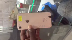 Photo - Apple iPhone 8 64 GB Doré