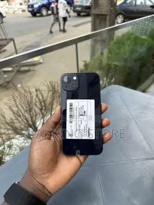 Photo - Pomme iPhone 13 128 GB Noir