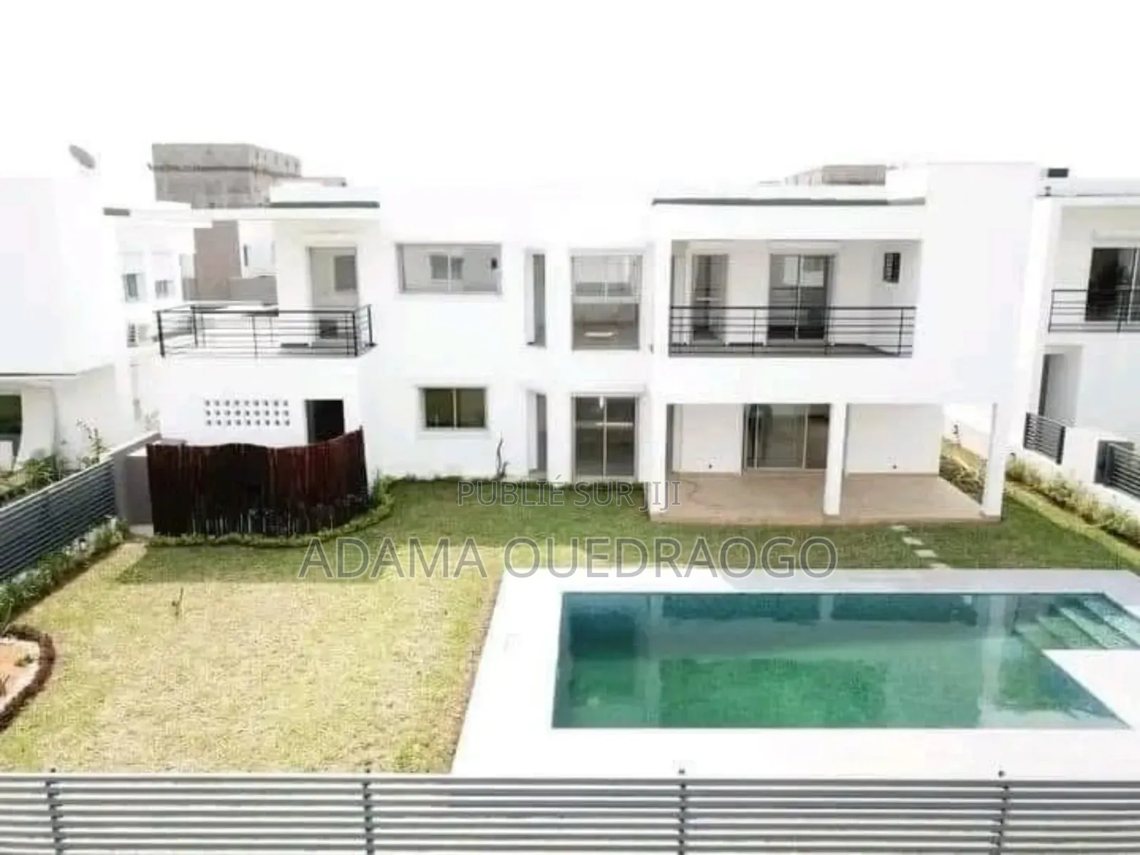 4chbre Duplex dans Bingerville à Vendre