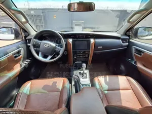 Toyota Fortuner 2016 Blanc