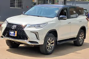 Toyota Fortuner 2016 Blanc