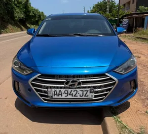 Photo - Hyundai Elantra Limited 2018 Gris
