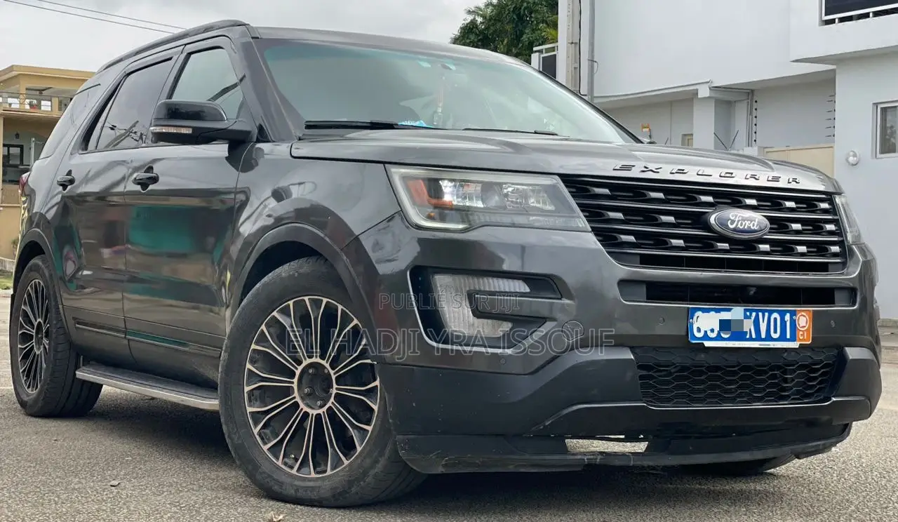 Ford Explorer Sport AWD 2018 Gris