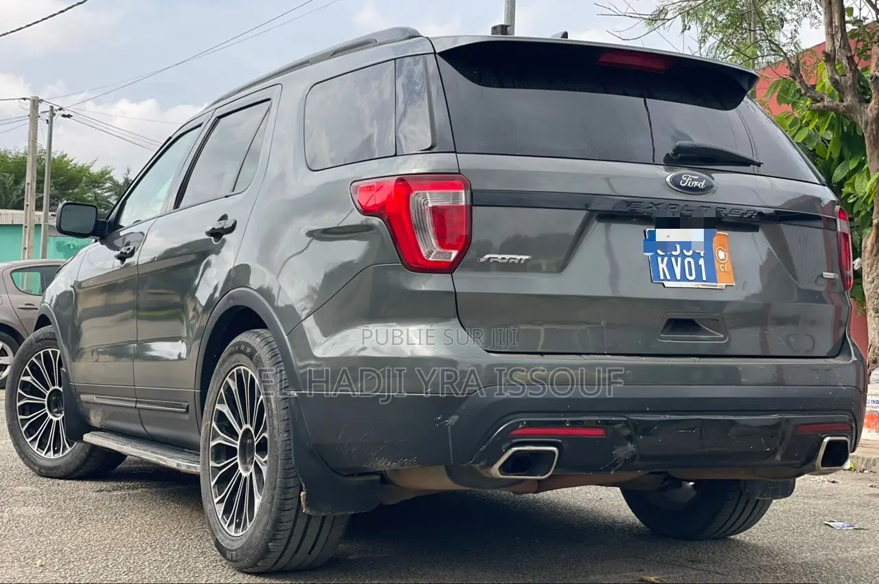 Ford Explorer Sport AWD 2018 Gris