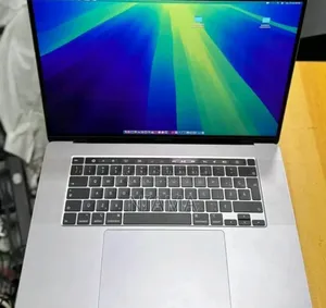 Neuf Apple MacBook Pro 2019 32GB Intel Core I9 SSD 512GB