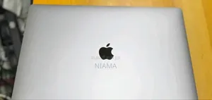 Neuf Apple MacBook Pro 2019 32GB Intel Core I9 SSD 512GB