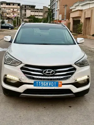 Photo - Hyundai Santa Fe Limited Ultimate AWD 2018 Blanc cassé