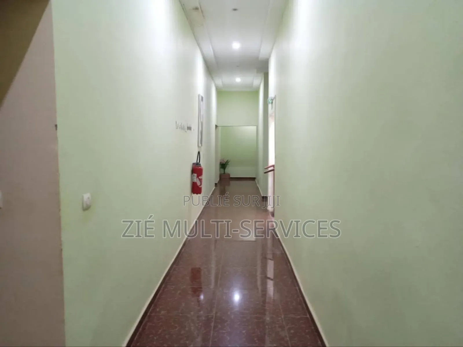 Furnished 20chbre Blocs d'appartements dans Zié Multi-Service, Toumodi