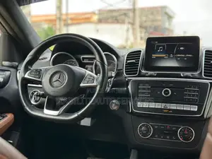 Mercedes-Benz GLE-Class AMG GLE 43 4MATIC 2019 Noir