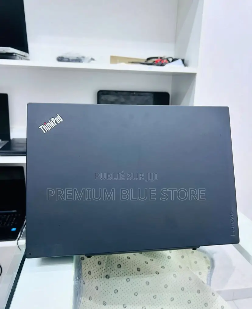 Neuf Lenovo ThinkPad T580 8GB Intel Core I5 SSD 256GB