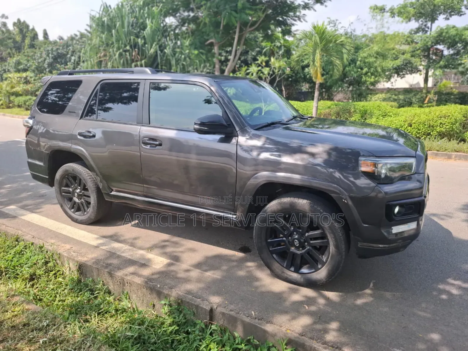 Toyota 4-Runner SR5 2021 Gris