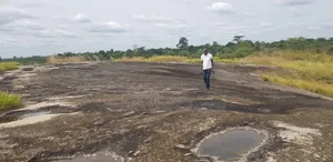 Carriere De Plusieurs Hectares en Vente a Toumodi