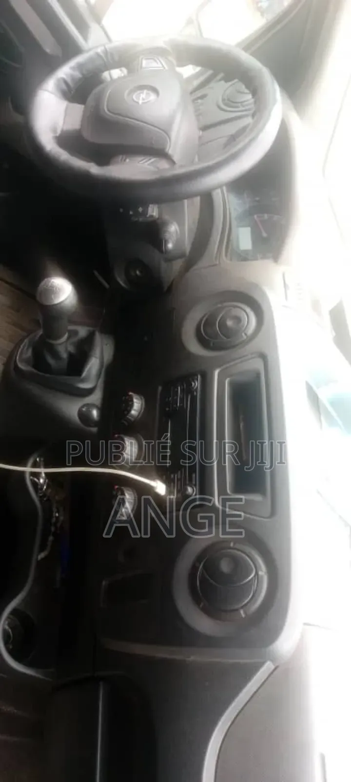 New Opel Vivaro 2016 Blanc