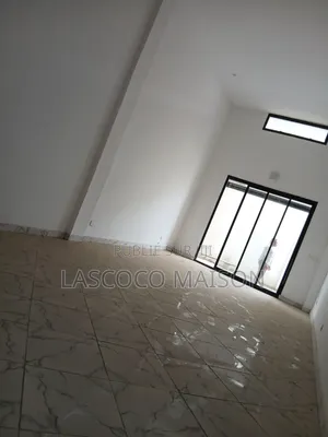 2chbre Appartement dans Lascoco Maison, Cocody à Louer