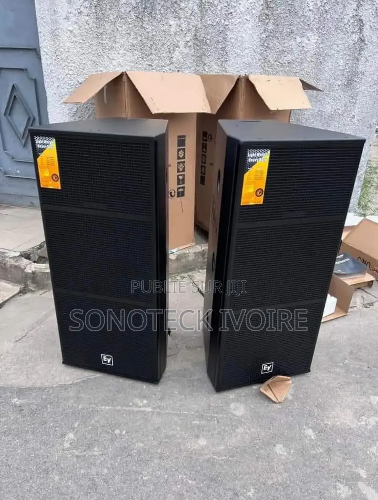 Colonne Pour Sono Disponible