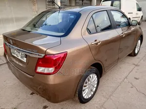 Suzuki Dzire 2023 Marron