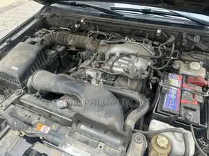 Mitsubishi L200 2023 Noir
