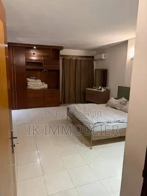 4chbre Villa dans Ik Immobilier, Marcory à Vendre