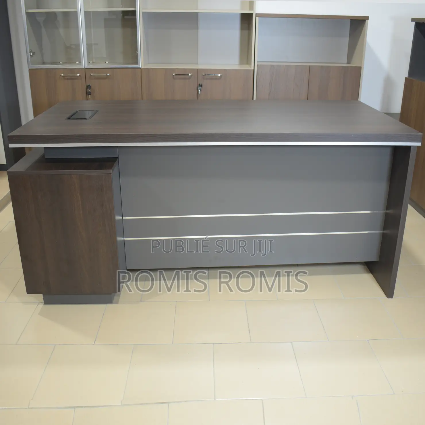 Bureau Directeur Wn-105-16