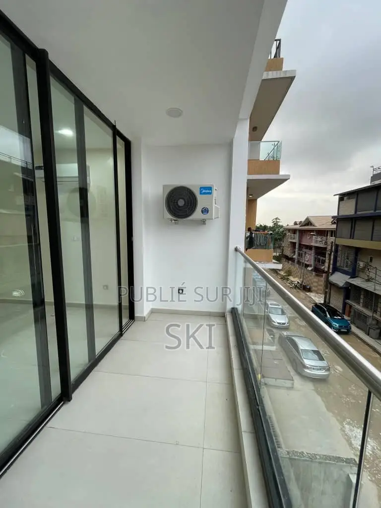 4chbre Appartement dans Cocody à Louer