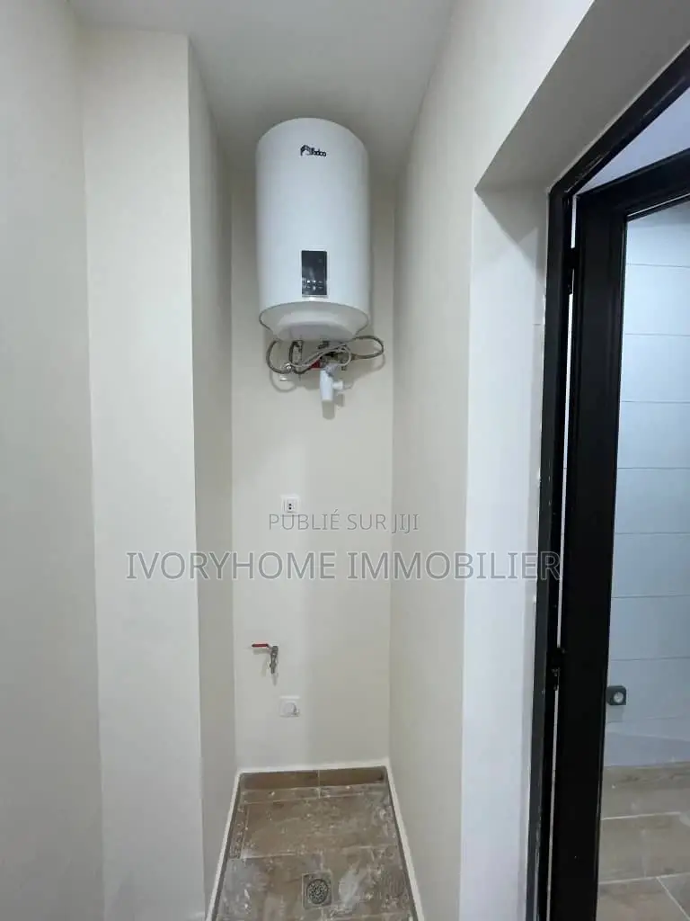 4chbre Appartement dans Cocody à Louer