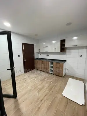 4chbre Appartement dans Cocody à Louer