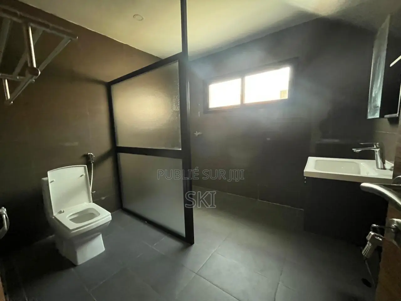 3chbre Maison dans Cocody à Louer