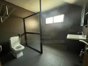 3chbre Maison dans Cocody à Louer