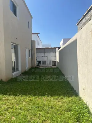 3chbre Duplex dans Grand-Bassam à Louer