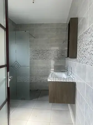 3chbre Duplex dans Grand-Bassam à Louer