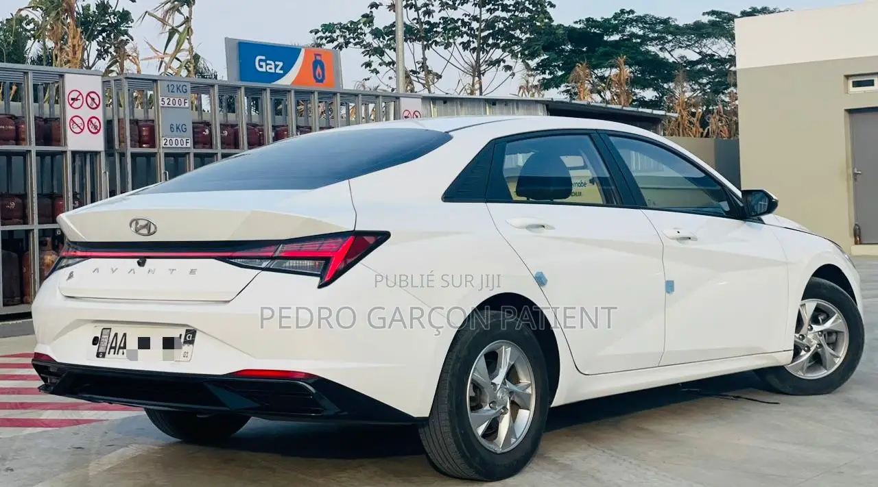 Hyundai Avante 2022 Blanc