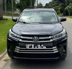 Photo - Toyota Highlander XLE V6 4x4 (3.5L 6cyl 6A) 2016 Gris