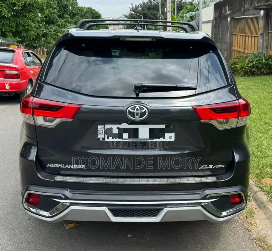 Toyota Highlander XLE V6 4x4 (3.5L 6cyl 6A) 2016 Gris