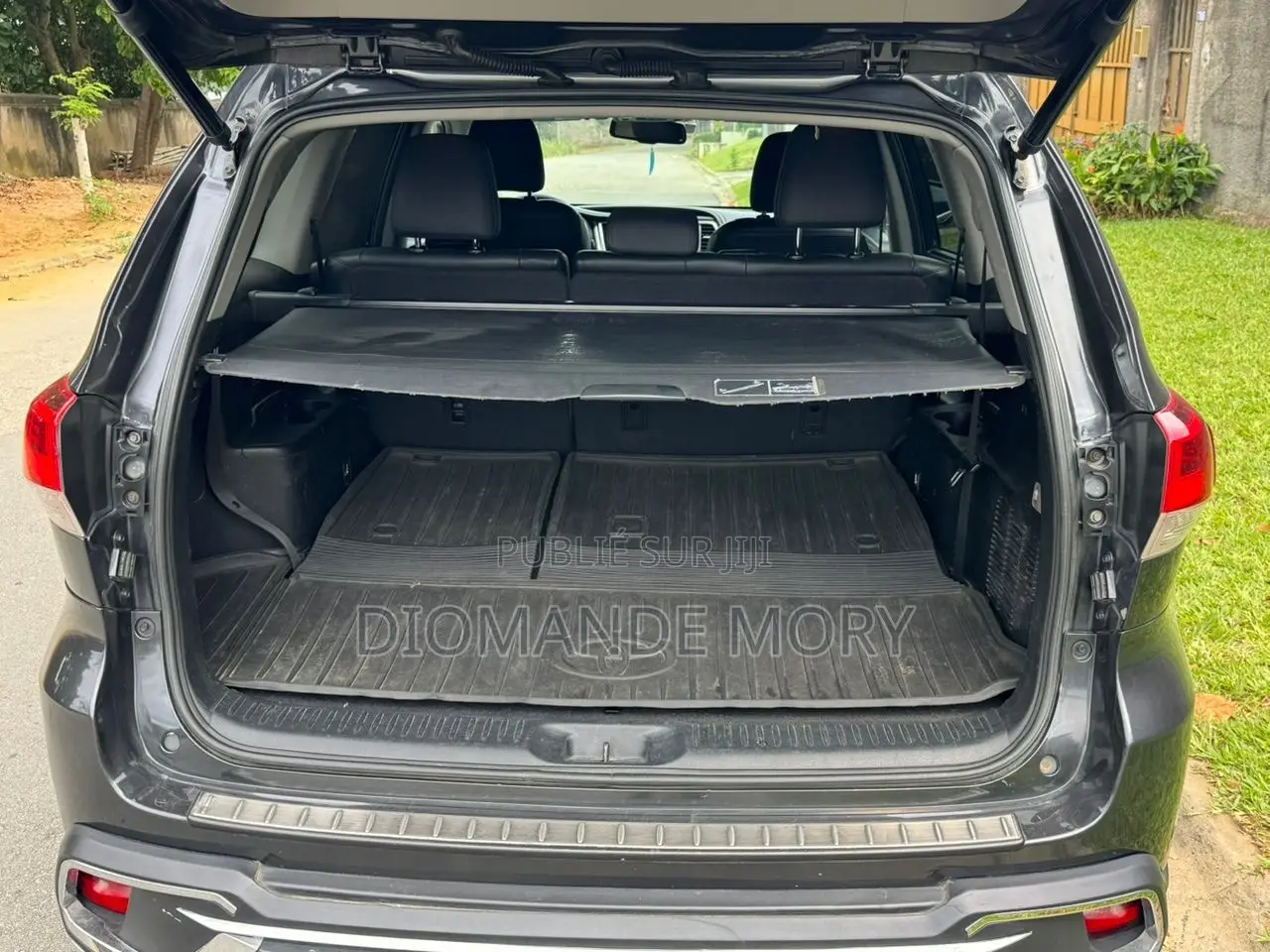 Toyota Highlander XLE V6 4x4 (3.5L 6cyl 6A) 2016 Gris