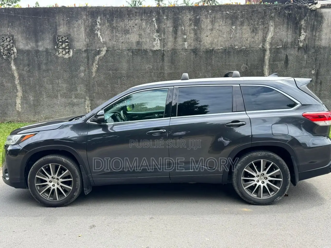 Toyota Highlander XLE V6 4x4 (3.5L 6cyl 6A) 2016 Gris
