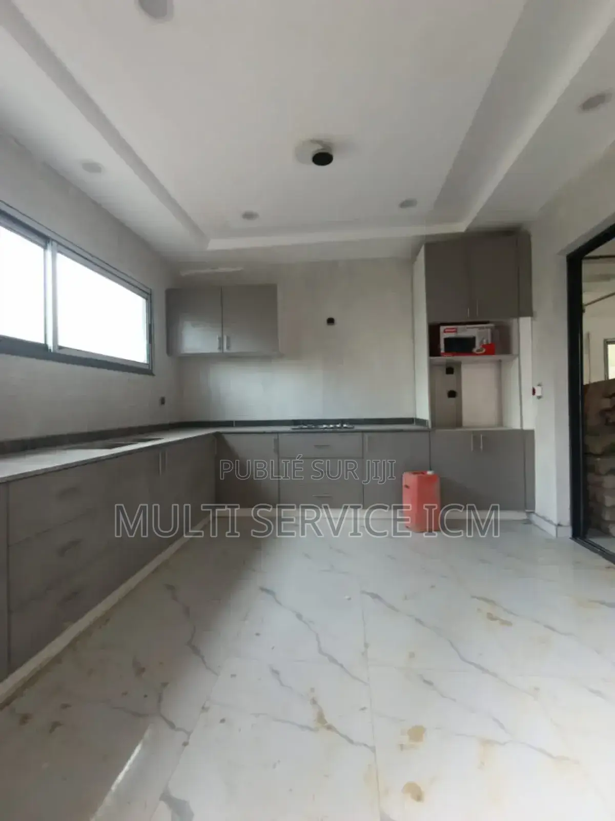 8chbre Duplex dans Ismaël Coulibaly, Bingerville à Vendre