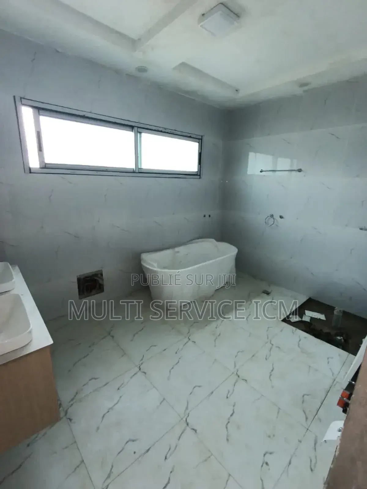 8chbre Duplex dans Ismaël Coulibaly, Bingerville à Vendre