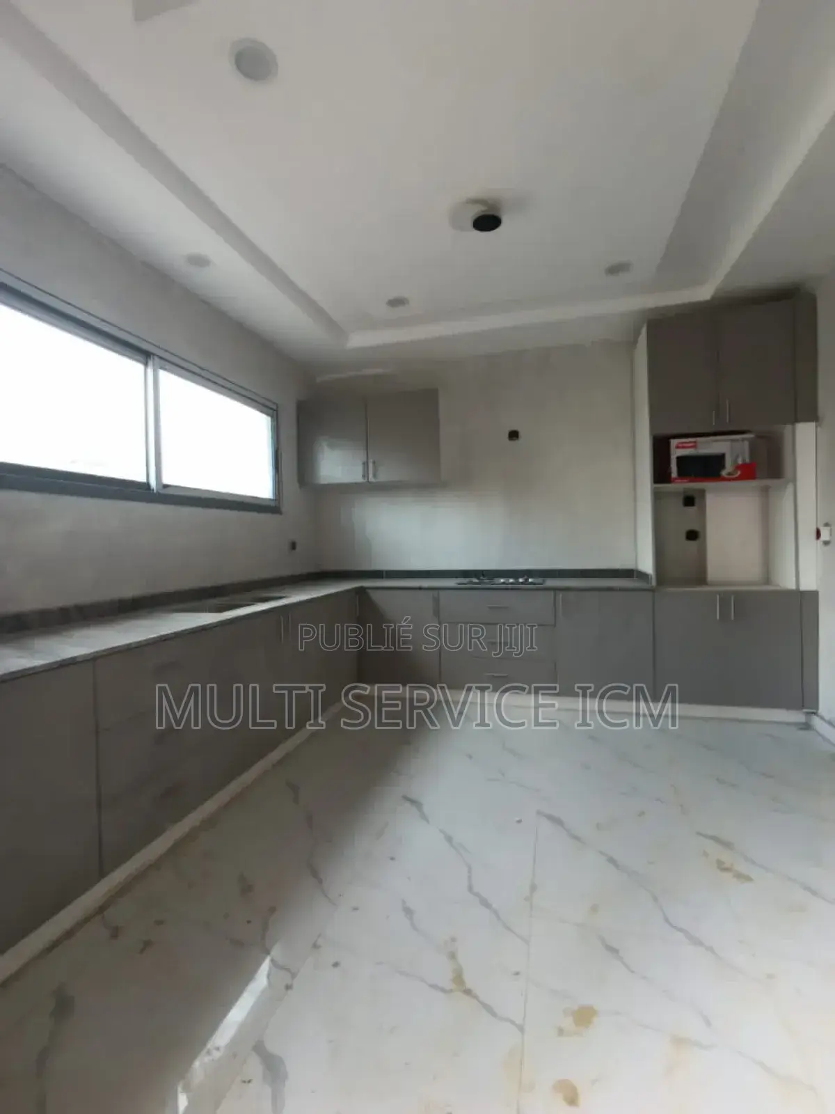 8chbre Duplex dans Ismaël Coulibaly, Bingerville à Vendre