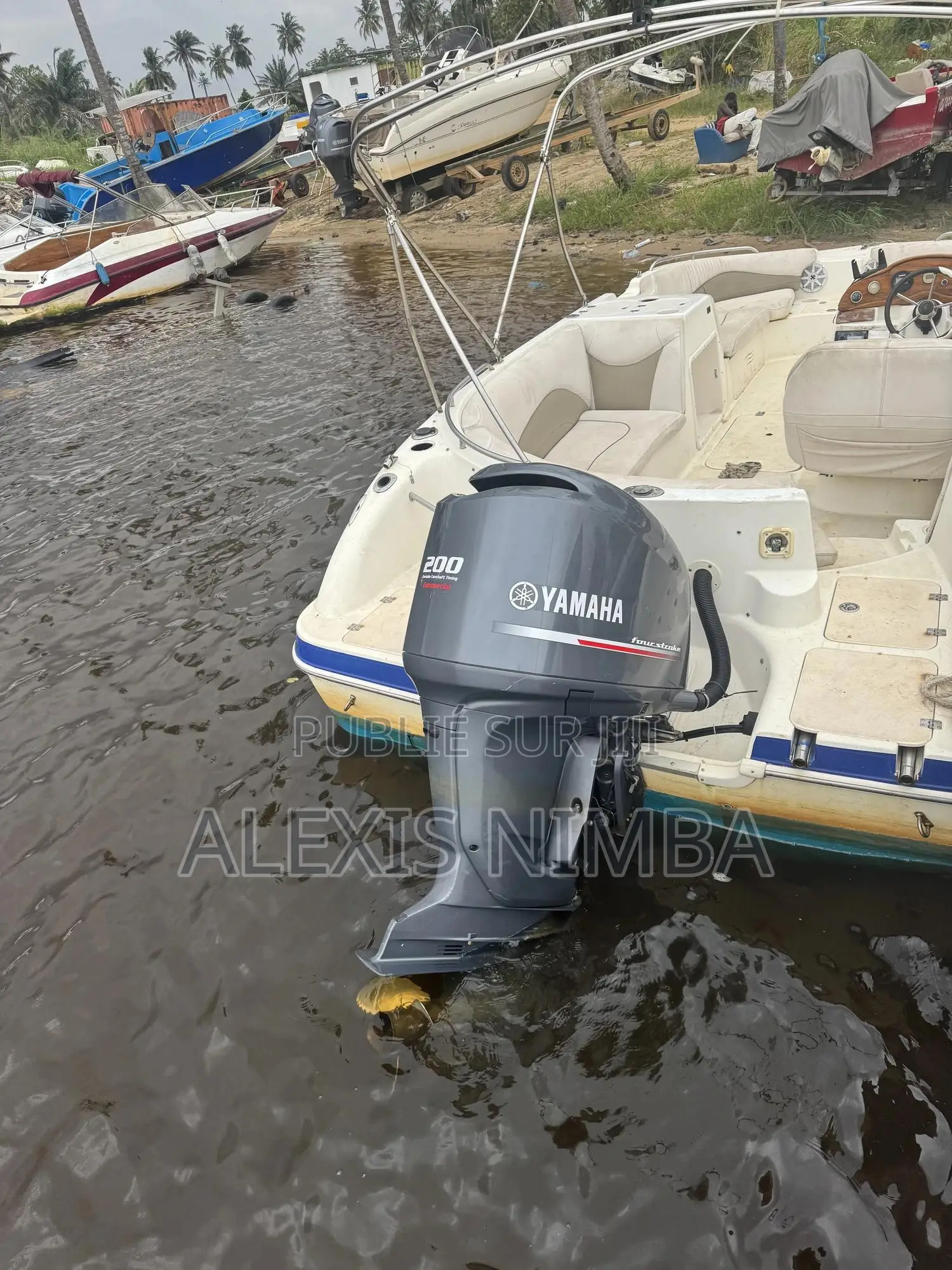 Bateau Vip 200cv Yamaha 4 Temps Impeccable