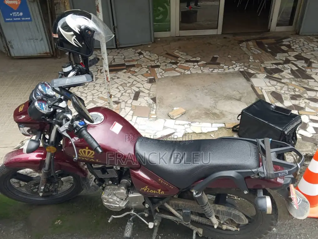 Royale Moto/Vélomoteurs 2025 Rouge