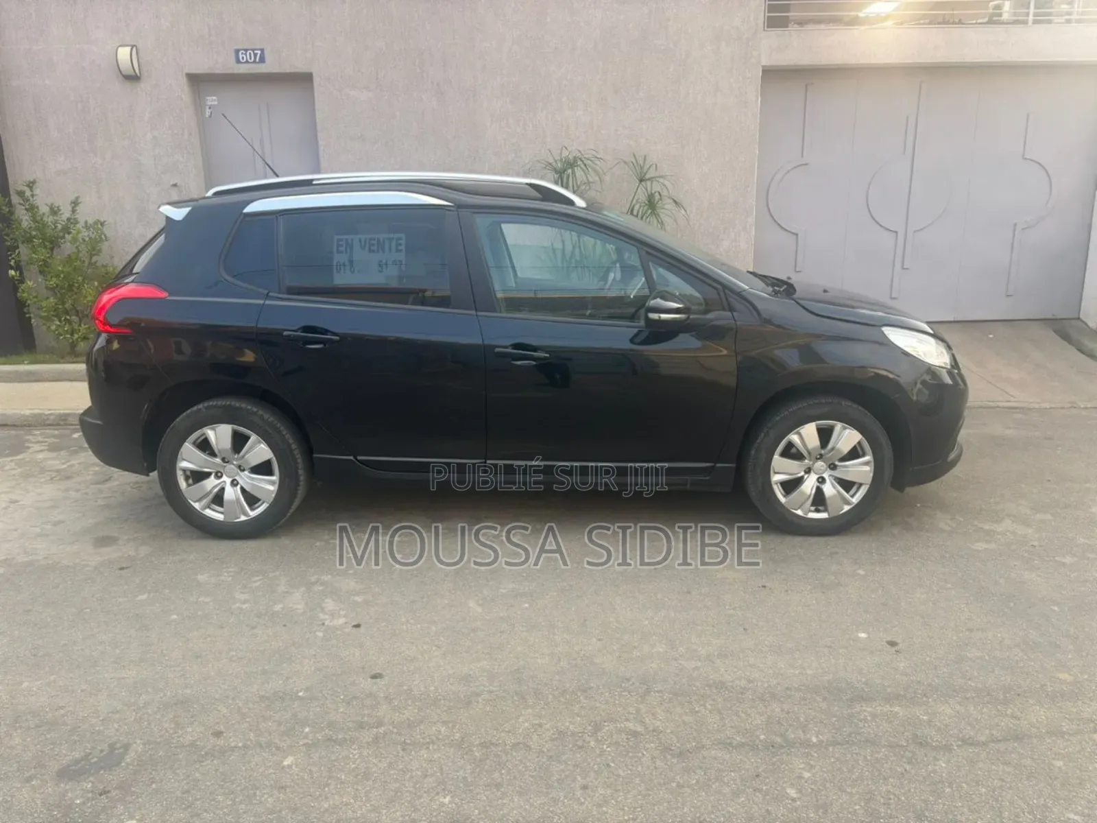 PEUGEOT 2008 2016 Noir