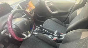 PEUGEOT 2008 2016 Noir