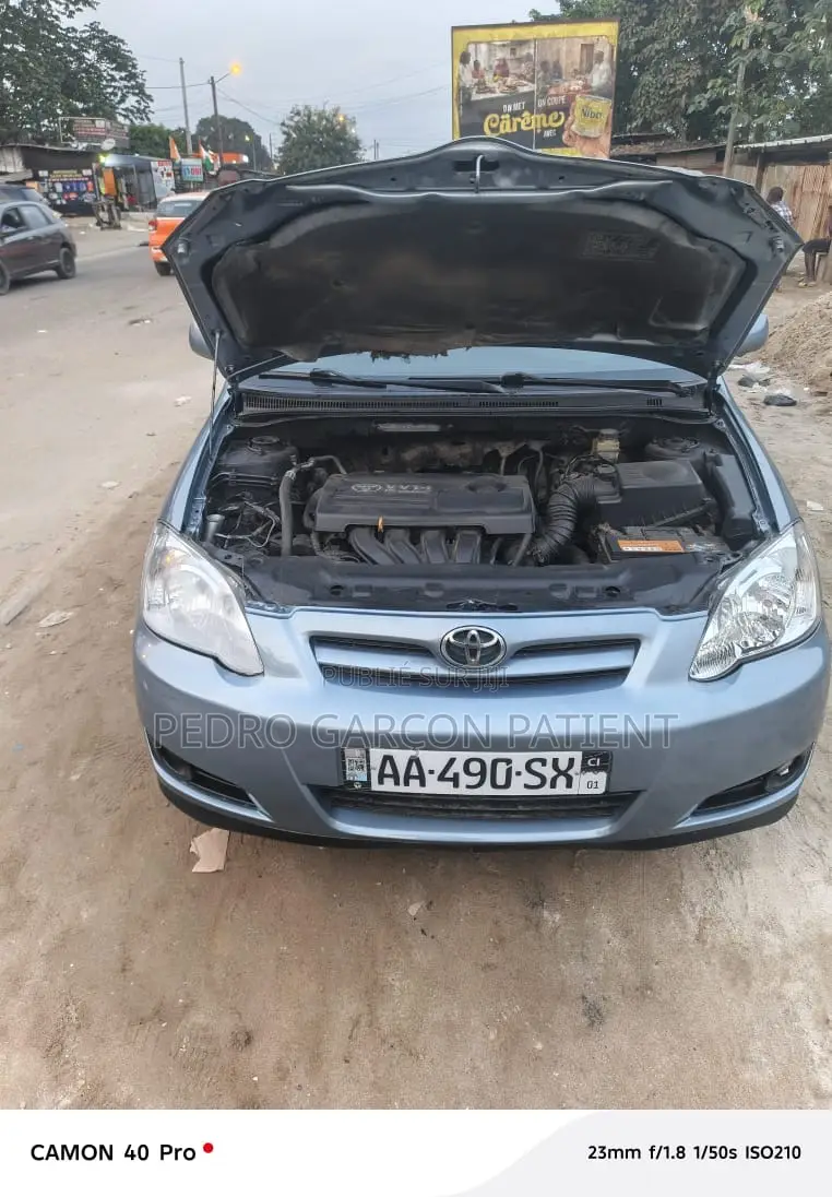 Toyota Corolla 2008 Blanc cassé