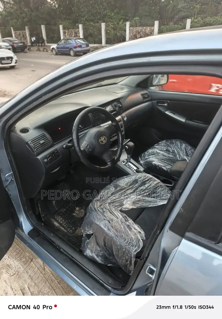 Toyota Corolla 2008 Blanc cassé