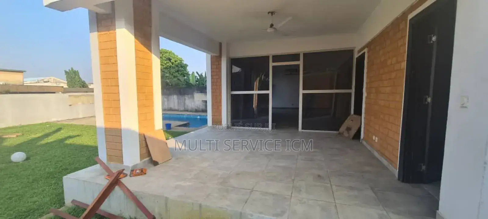 Furnished 7chbre Duplex dans Ismaël Coulibaly, Cocody à Vendre