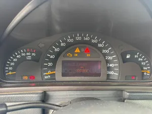 Mercedes-Benz C180 2005 Argenté