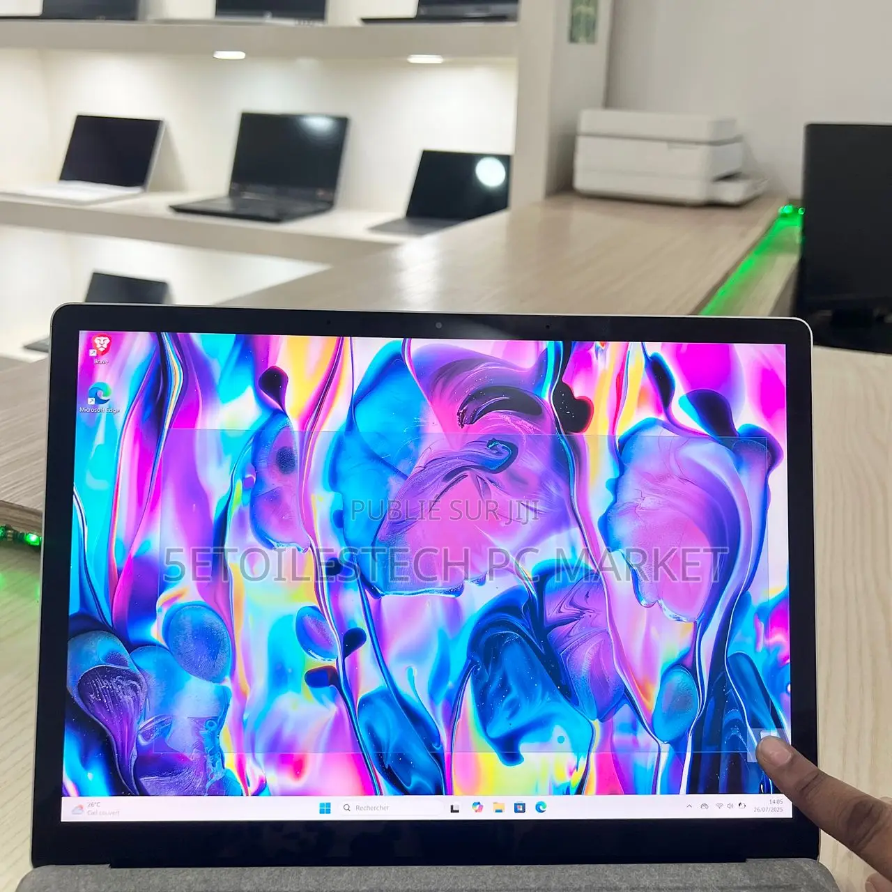 New Microsoft Surface Laptop 8GB Intel Core I5 SSHD (Hybrid) 256GB