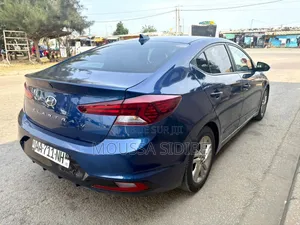 Hyundai Elantra 2020 Bleu