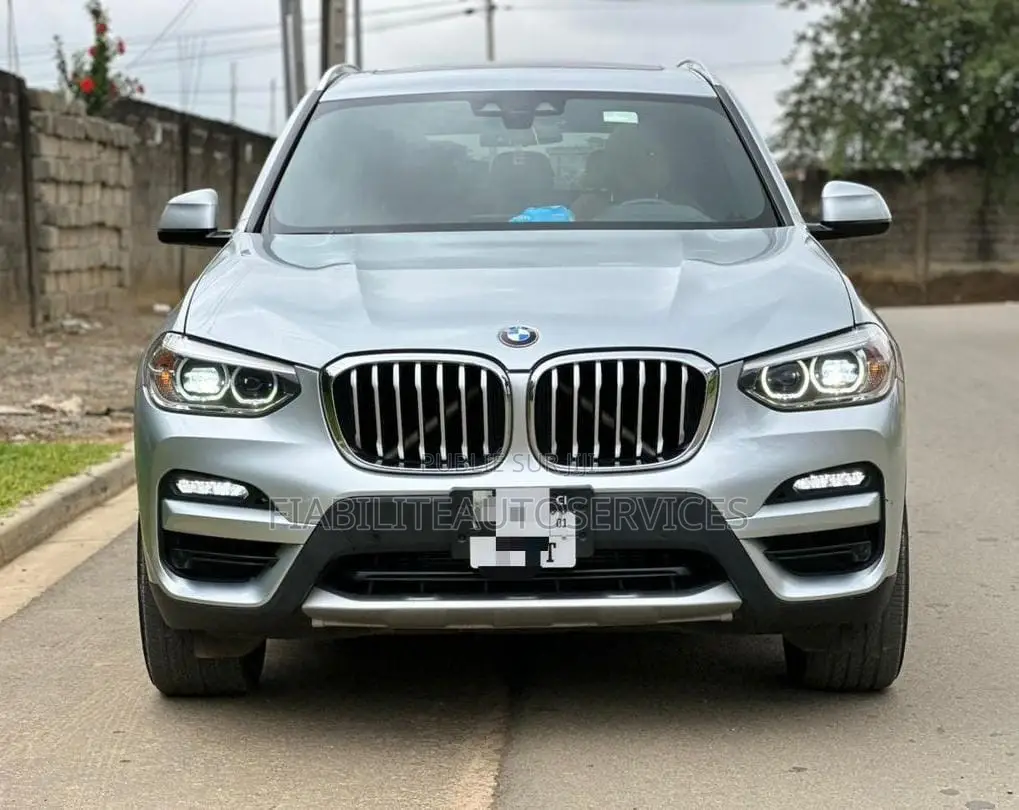 BMW X3 xDrive30i 2021 Gris