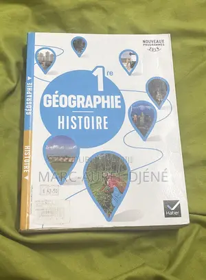 Photo - Livre De 1re Système Français (Histoire Géographie)